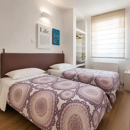 Residenza 1955 - Parcheggio Interno Gratuito 펜션 *